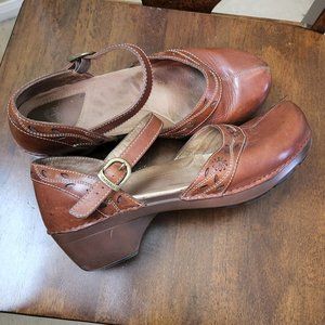Dansko Leather Mary Jane Clogs Women Size 10.5